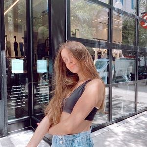 Meet your Posher, Ellie